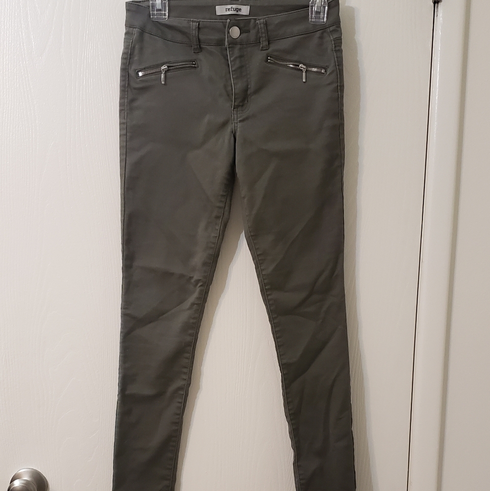 NWOT olive/gray pants